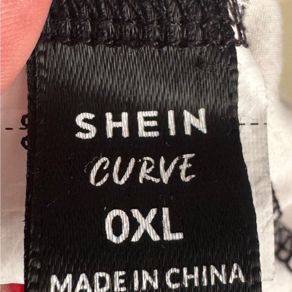 SHEIN Curve OXL Black and White Top